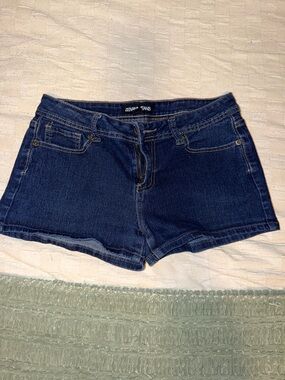 Zenana Outfitters Dark Blue Denim Women's Jean Shorts